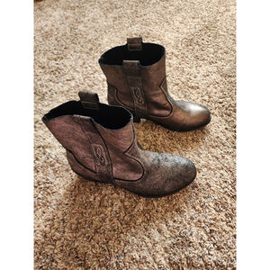 Charles by Charles David Dapper Metallic Bronze Leather Western Ankle Boots 6.5